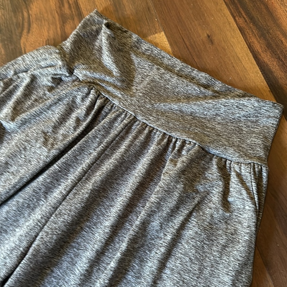 UEU Wide Leg Yoga Pants, Size Large Heathered Brown, Activewear, Loungewear - Picture 2 of 11